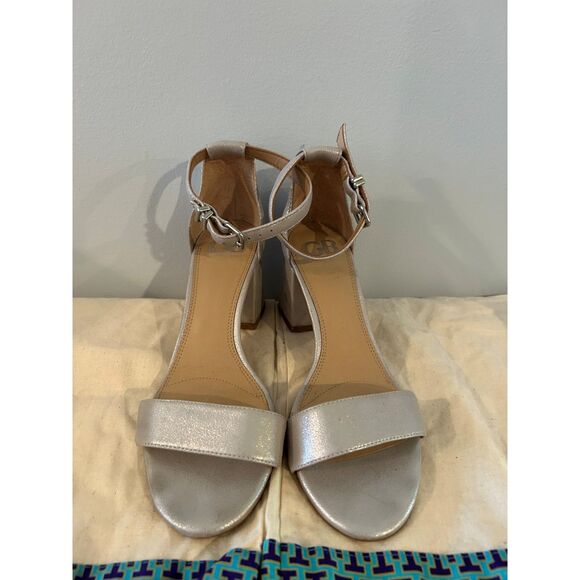 Gianni Bini Silver Block Party Sandals - Size 6.5 - Picture 7 of 7